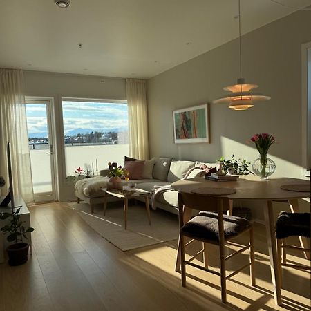 Modern Apartment Nearby City Centrum Тромсё Экстерьер фото