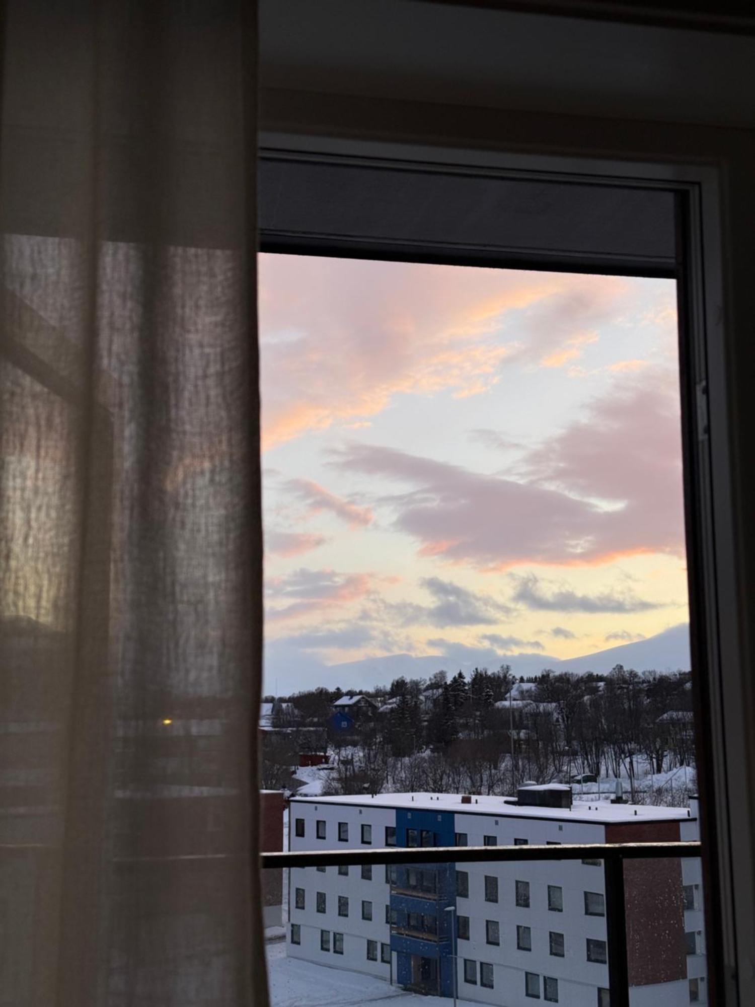 Modern Apartment Nearby City Centrum Тромсё Экстерьер фото